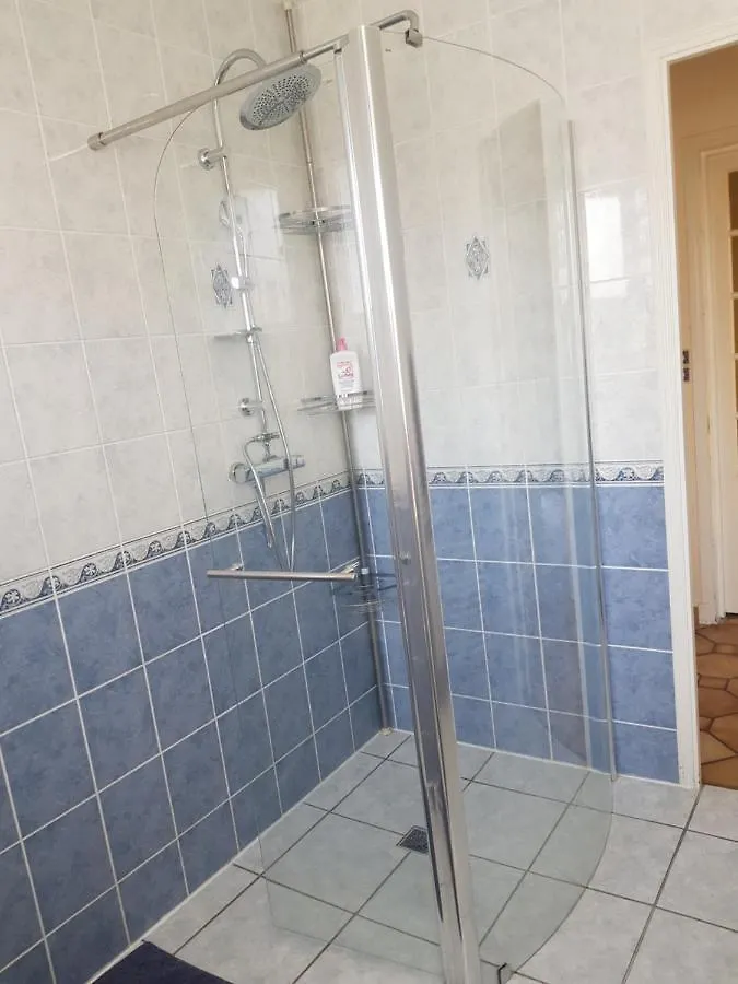 Chez Houria Appartement Pour 2 Personnes Cournon-d'Auvergne 0*,